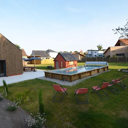 Maison Familiale Avec Piscine Chauffee, Salle De Jeux Et Grand Jardin - 5 Chambres, 15 Couchages - Fr-1-410-340