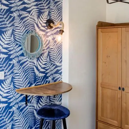 Changé, 6 Pièces, 15 Personnes - Fr-1-410-340 *