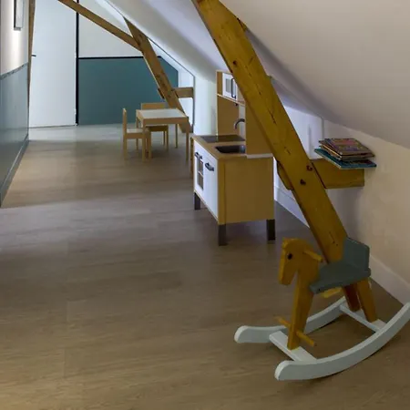 Changé, 6 Pièces, 15 Personnes - Fr-1-410-340 Changé