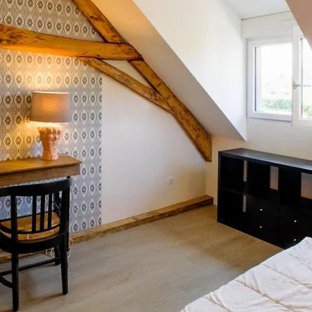 Maison Familiale Avec Piscine Chauffee, Salle De Jeux Et Grand Jardin - 5 Chambres, 15 Couchages * Changé