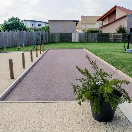 Changé, 6 Pièces, 15 Personnes - Fr-1-410-340