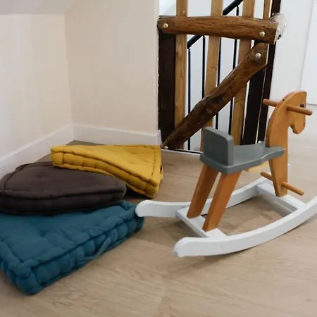 Maison Familiale Avec Piscine Chauffee, Salle De Jeux Et Grand Jardin - 5 Chambres, 15 Couchages - Fr-1-410-340 Vakantiehuis