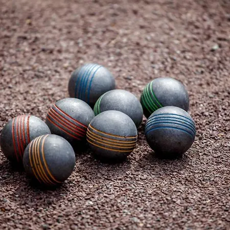 Maison Familiale Avec Piscine Chauffee, Salle De Jeux Et Grand Jardin - 5 Chambres, 15 Couchages - Fr-1-410-340 Vakantiehuis *