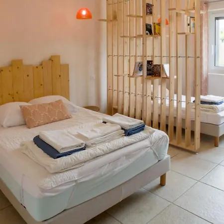 Changé, 6 Pièces, 15 Personnes - Fr-1-410-340