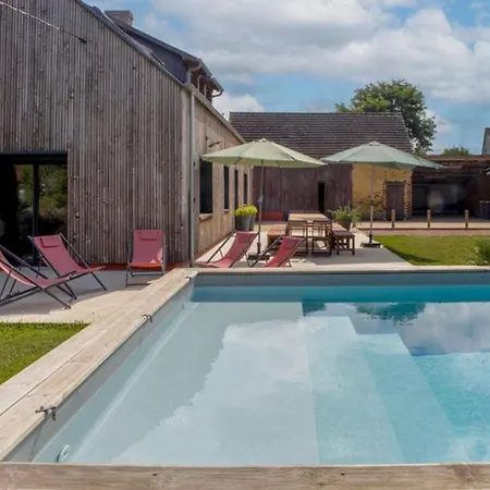 Maison Familiale Avec Piscine Chauffee, Salle De Jeux Et Grand Jardin - 5 Chambres, 15 Couchages - Fr-1-410-340 Vakantiehuis *