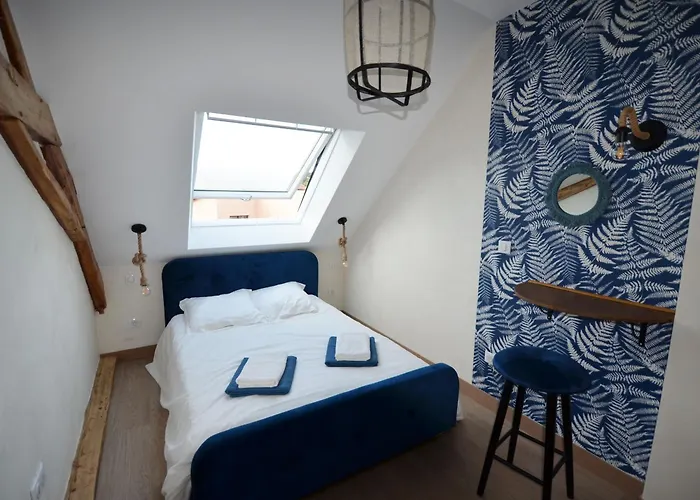 Maison Familiale Avec Piscine Chauffee, Salle De Jeux Et Grand Jardin - 5 Chambres, 15 Couchages - Fr-1-410-340