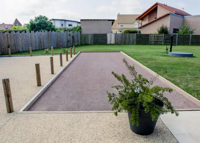 Maison Familiale Avec Piscine Chauffee, Salle De Jeux Et Grand Jardin - 5 Chambres, 15 Couchages - Fr-1-410-340