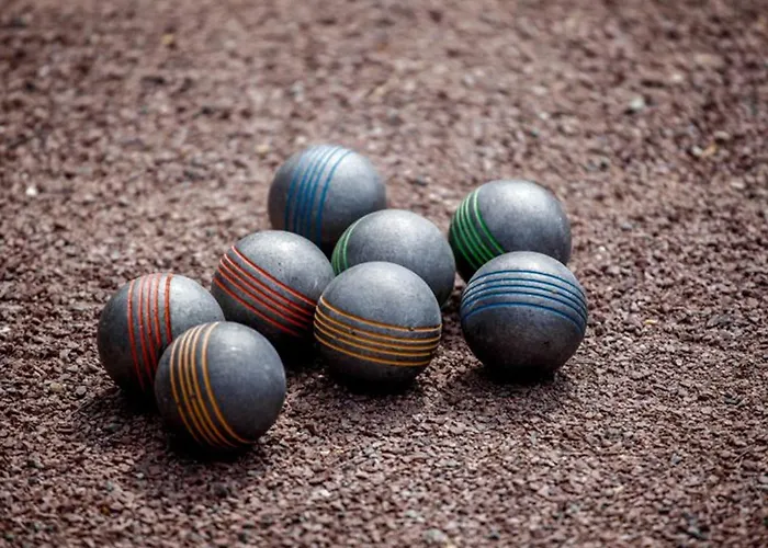 Maison Familiale Avec Piscine Chauffee, Salle De Jeux Et Grand Jardin - 5 Chambres, 15 Couchages - Fr-1-410-340 בית נופש *