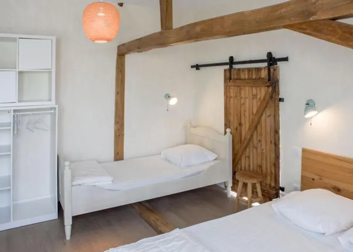 בית נופש Maison Familiale Avec Piscine Chauffee, Salle De Jeux Et Grand Jardin - 5 Chambres, 15 Couchages - Fr-1-410-340